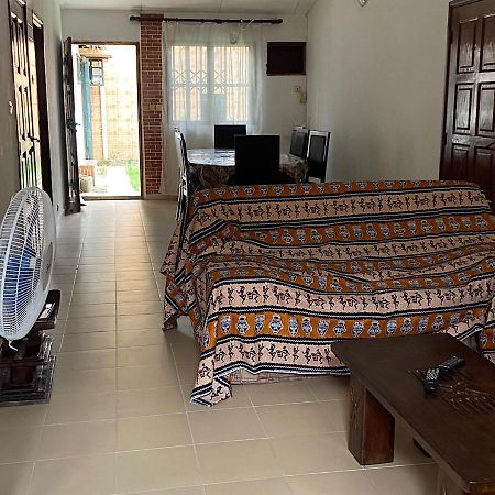 Villa Cb อาบีจาน ภายนอก รูปภาพ